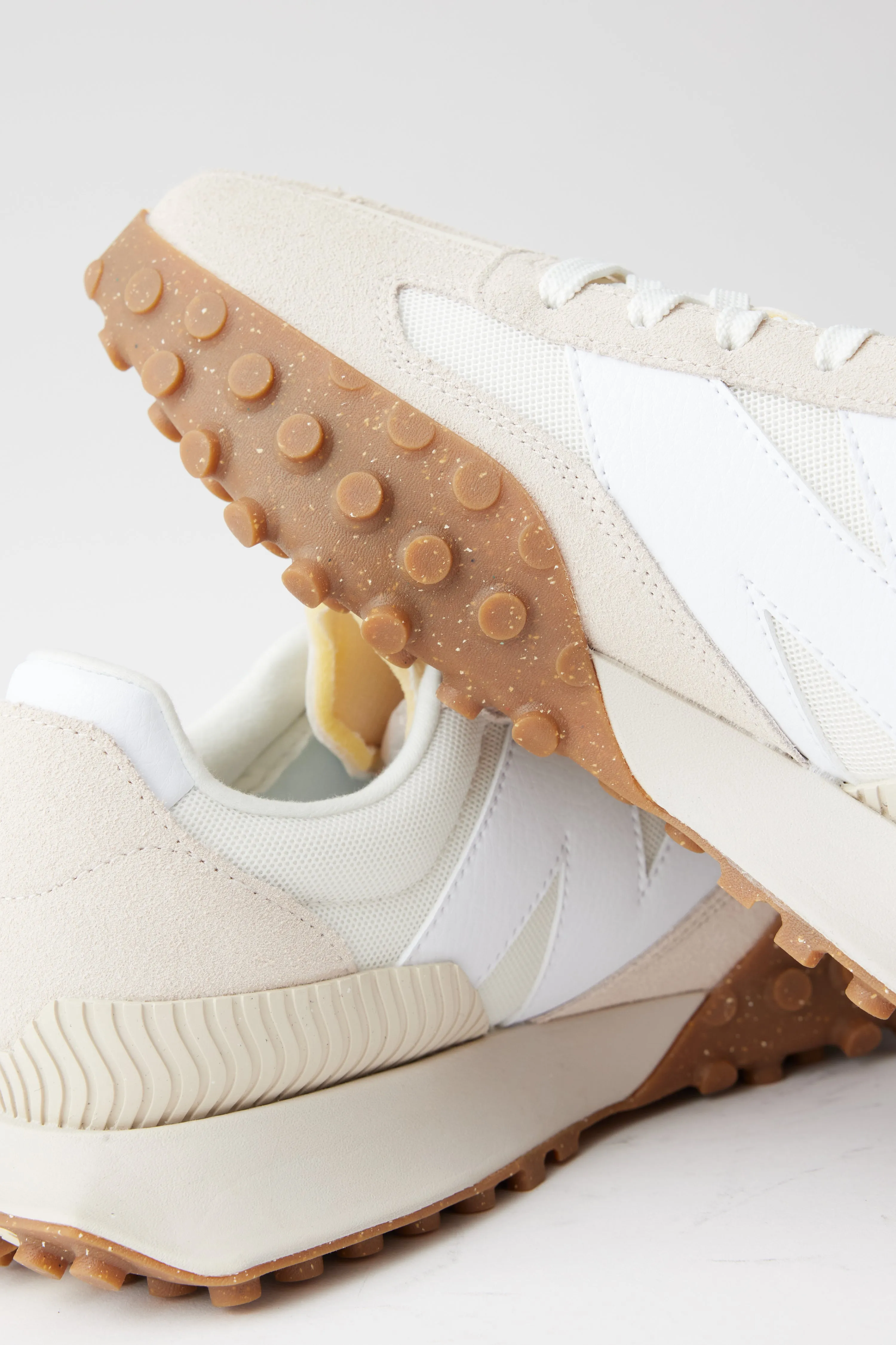 XC72 Sneakers